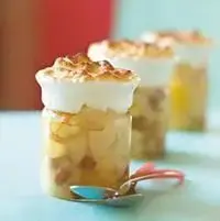 Compote de fruits meringuée